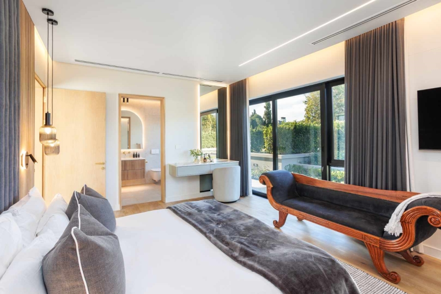 7 Bedroom Property for Sale in Val De Vie Estate Western Cape